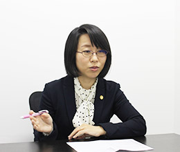 髙玉 亜紀弁護士